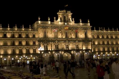 Der gro&szlig;e Hauptplatz von Salamanca bei unserem ersten Rundgang druch die Stadt